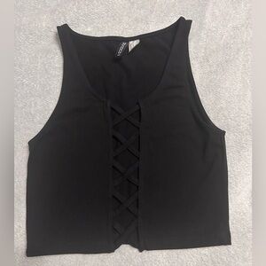 BLACK CRISS CROSS TANK CROP TOP